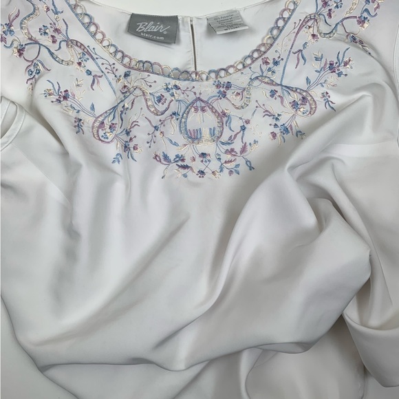 2x Blair white Tank Top with intricate blue and purple detailed collar - Picture 1 of 6